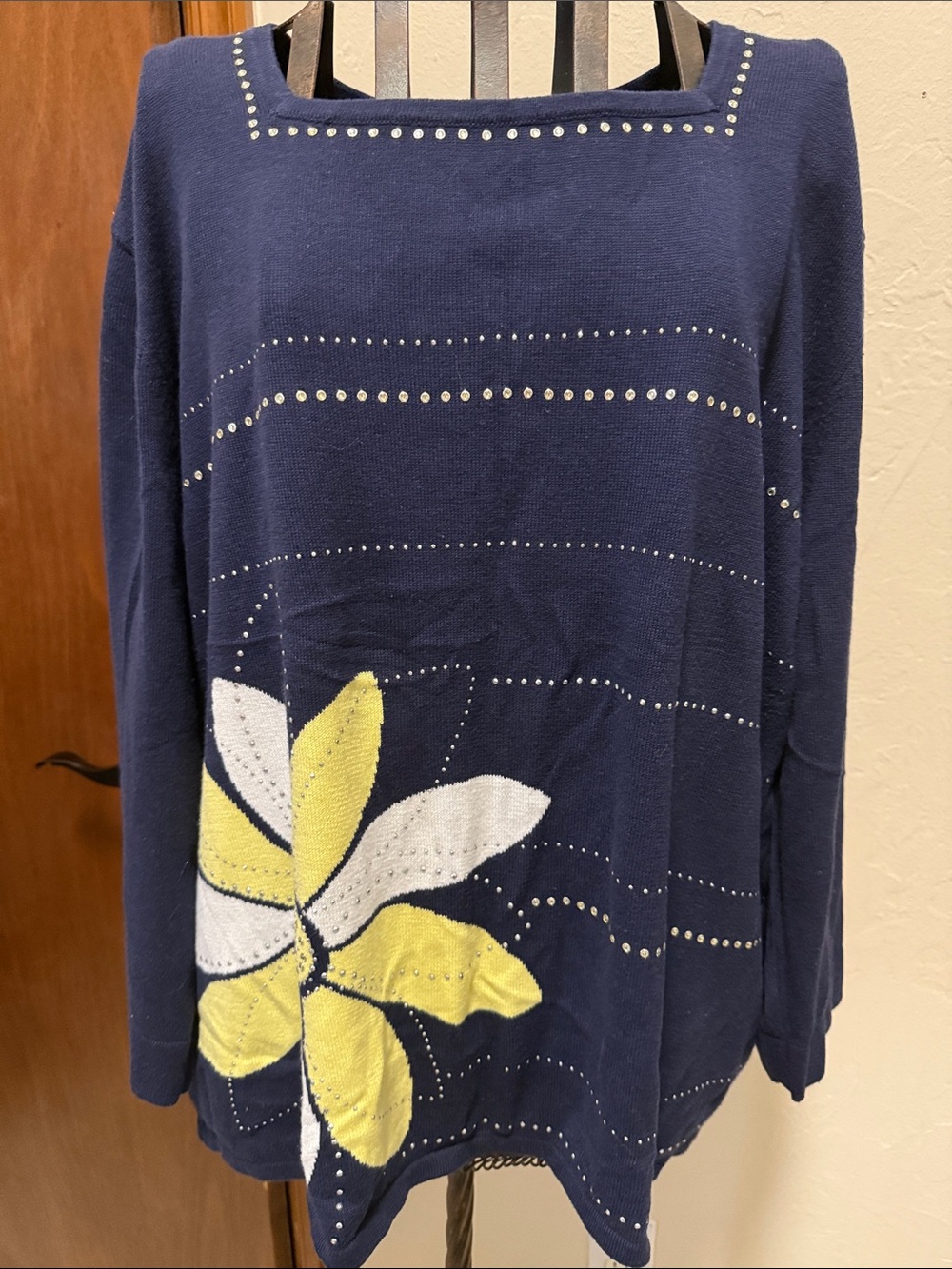Alfred Dunner Navy Crewneck Sweater with White and Yellow Floral